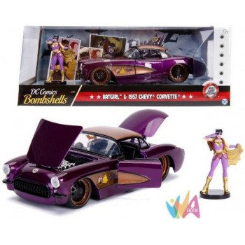 BATGIRL 1957 CHEVY IN SCALA...