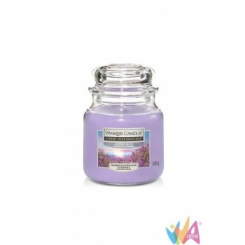 Yankee Candle lavender...